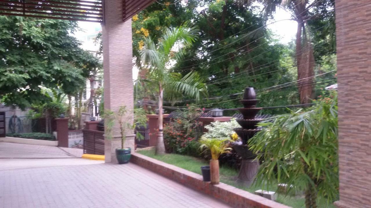 Virati Hotel Yangon Exterior foto